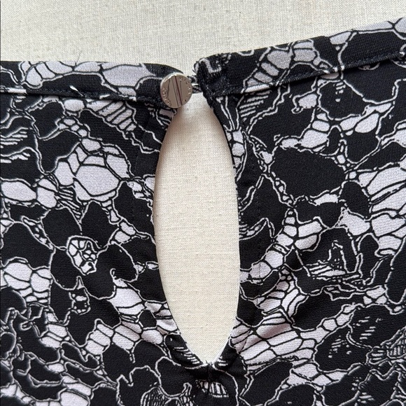 Michael Kors Black and White Floral Dress - Picture 4 of 4